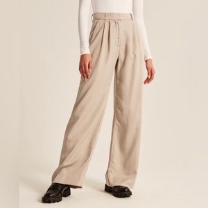NWT Abercrombie Trousers